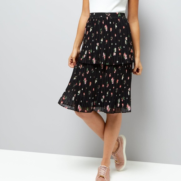New Look Dresses & Skirts - Black Floral Print Pleated Double Tier Midi Skirt